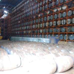 タムナヴーリン蒸留所ウエアハウス内