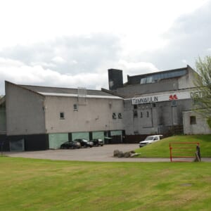 タムナヴーリン蒸留所外観